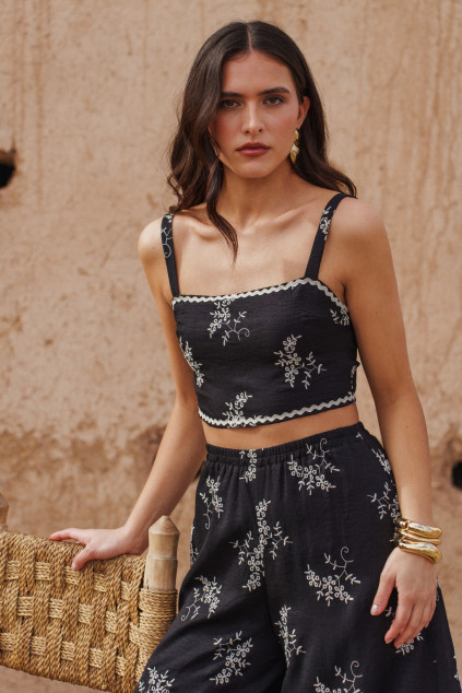 TOP BONO BRODERIE NOIR